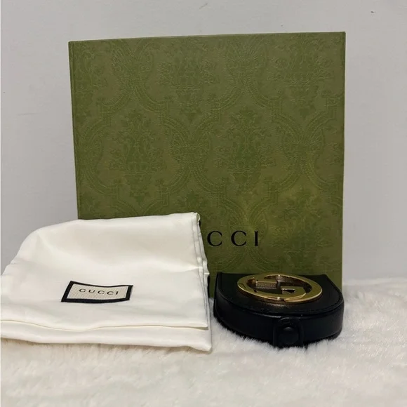 Gucci Black Coin purse with Gold Logo - Picture 3 of 9